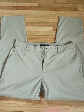 Tommy Hilfiger Tate Light Beige Stretch Golf Pants Men’s 32x30 Modern Fit